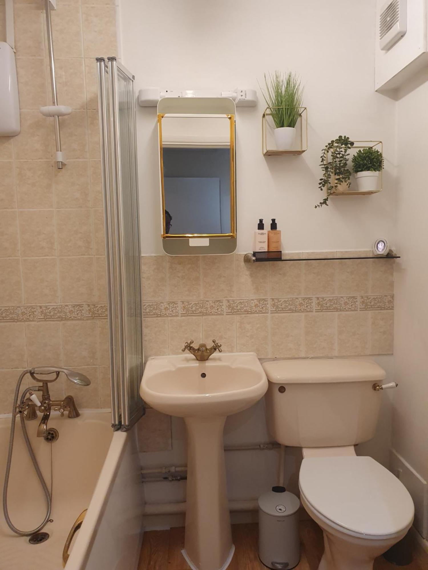Lovely 1Bedrood Apartment Guildford Zewnętrze zdjęcie