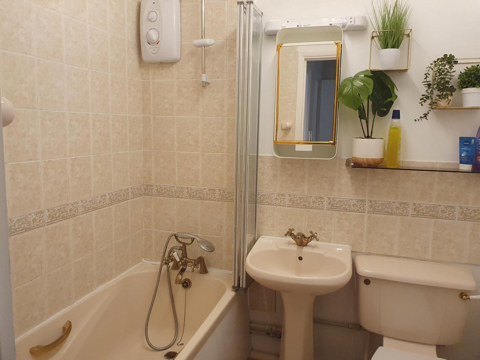 Lovely 1Bedrood Apartment Guildford Zewnętrze zdjęcie